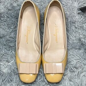 Salvatore Ferragamo Yellow Flats with Beige Bow size 7